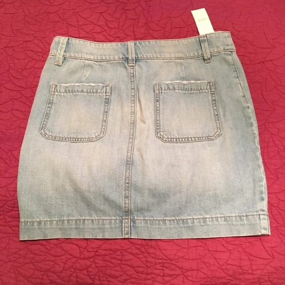 NEW Ann Taylor Loft jean light denim mini skirt faded - Picture 4 of 4